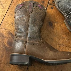 justin cowboy boots